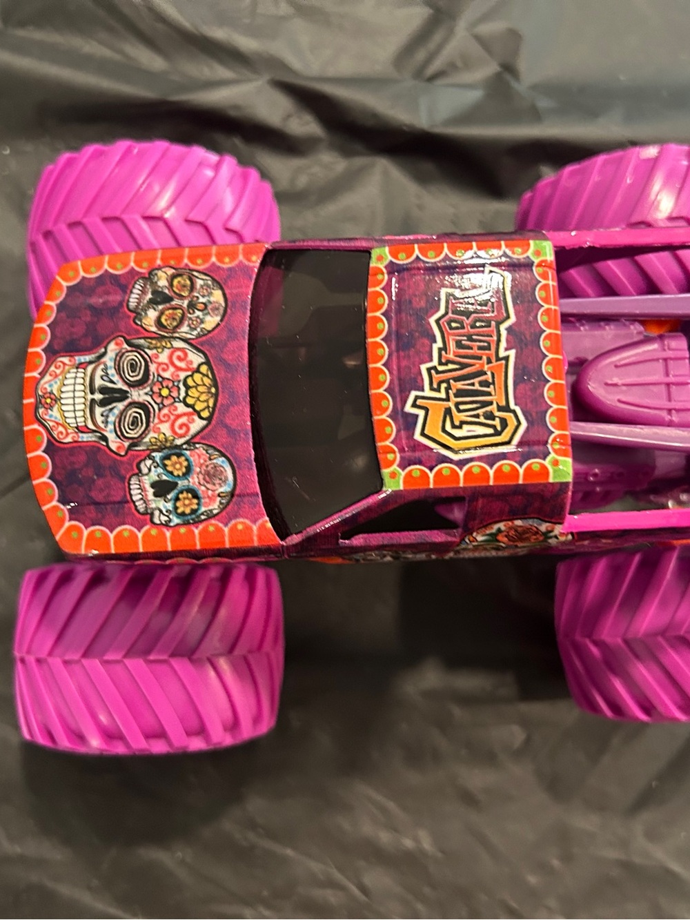 Calavera Monster Jam  Truck Toy - Pink  Skull Design - Picture 4 of 8